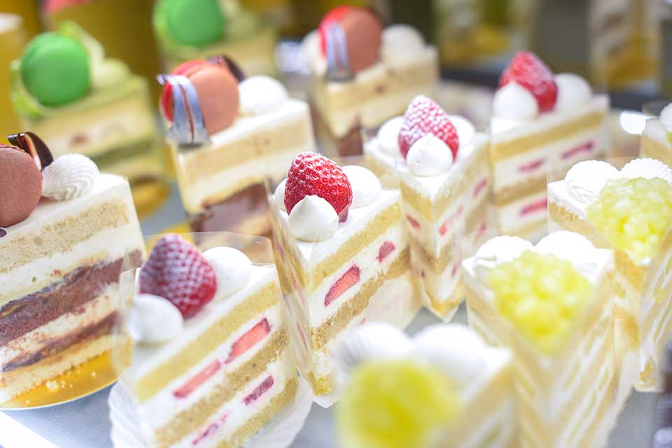 様々なケーキの写真